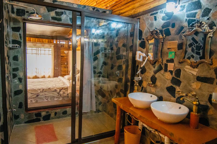 Queen Bedroom